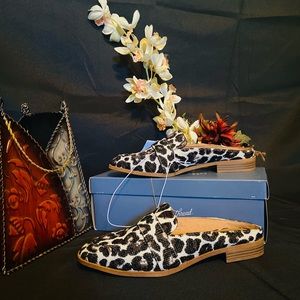 Women’s Amber Mules Universal Thread Size 7.5